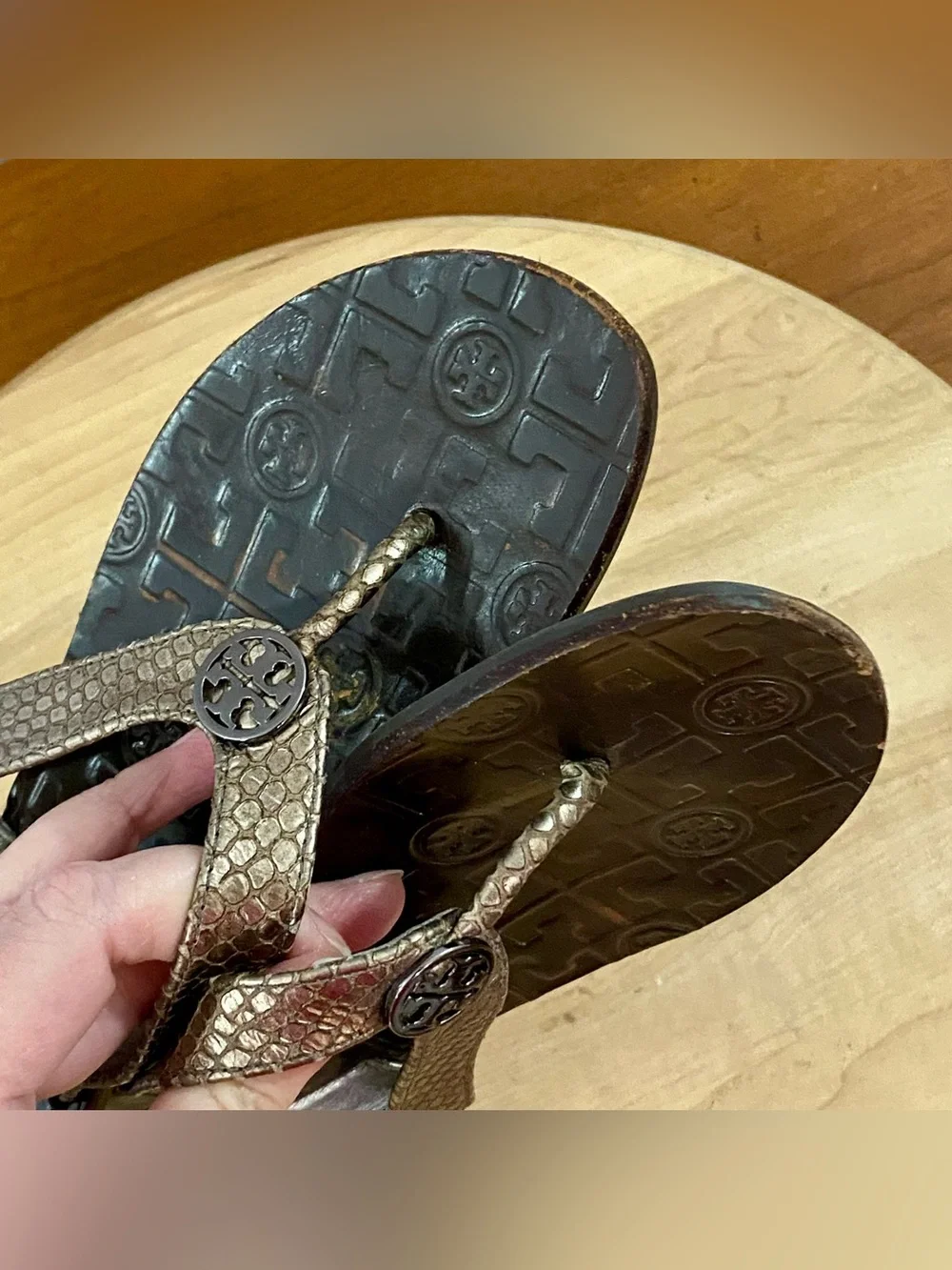 Tory Burch Thora Thong Flip Flop Sandals Snakeskin Brown Leather Metallic Sz 9 M